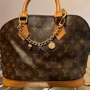 Louis Vuitton Alma PM